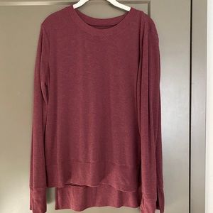 Alo yoga high low tee